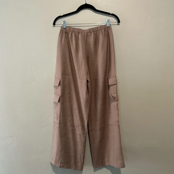 Abercrombie & Fitch tan taupe cargo pants with drawstring waist - Picture 3 of 3